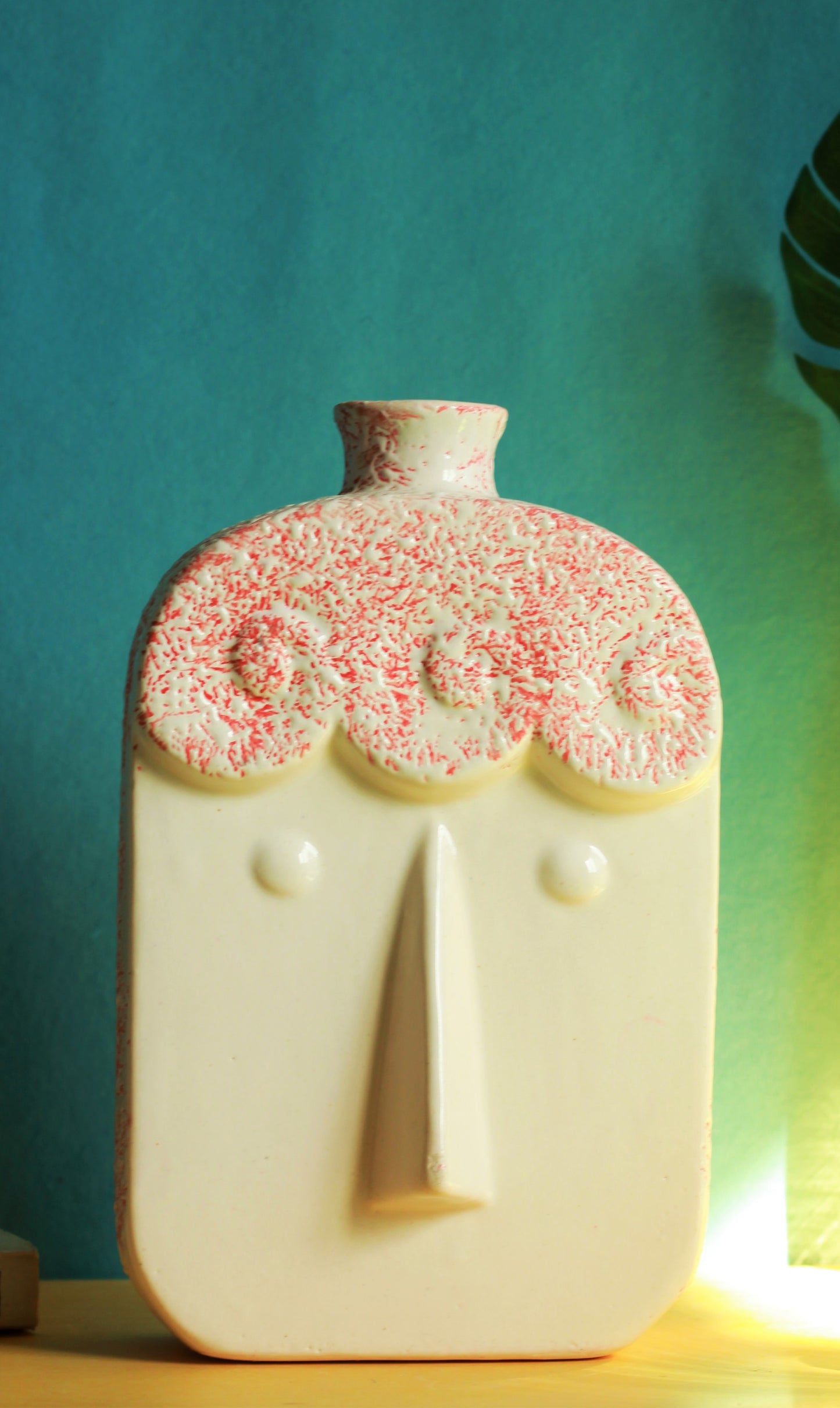Quirky Face Vase (Red)